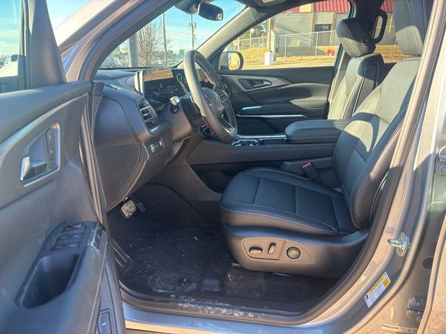 new 2026 Chevrolet Traverse car, priced at $46,445