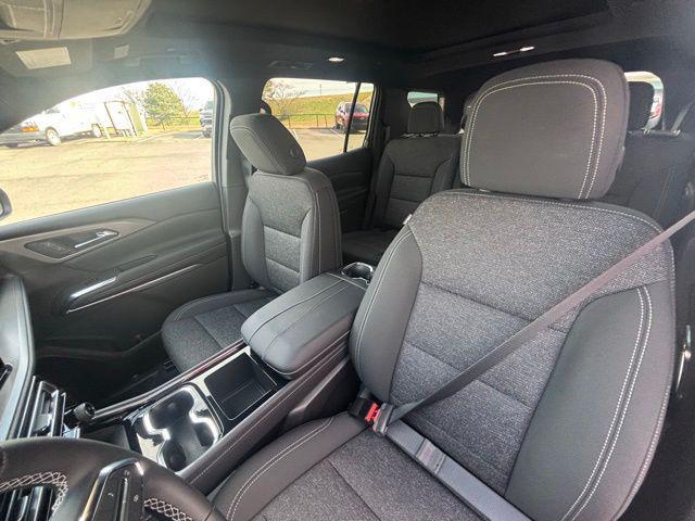 new 2026 Chevrolet Traverse car, priced at $46,560