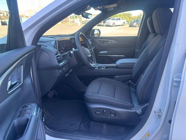 new 2026 Chevrolet Traverse car, priced at $50,395