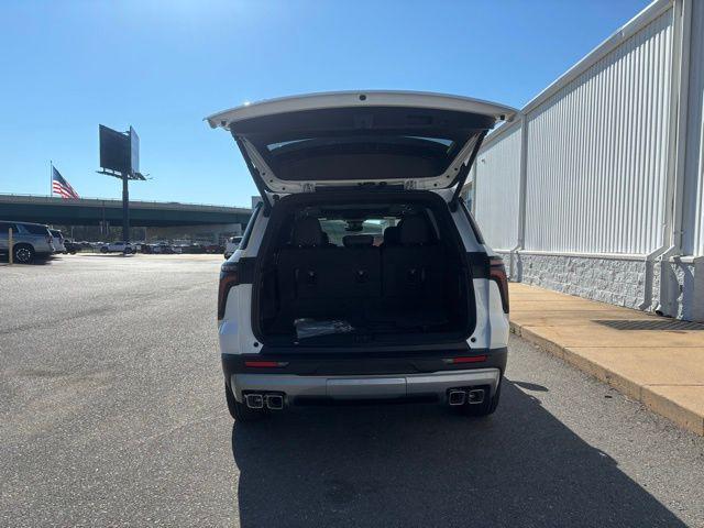 new 2026 Chevrolet Traverse car, priced at $49,211