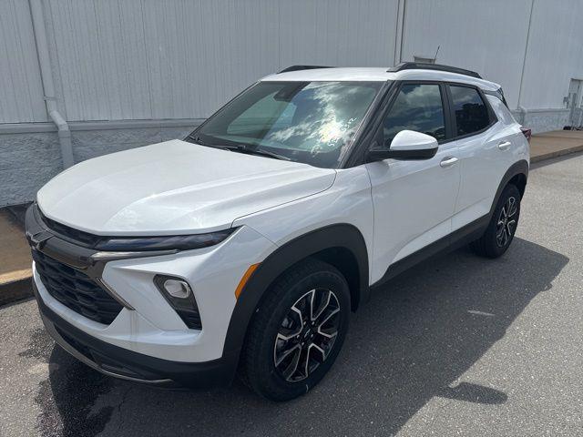 new 2025 Chevrolet TrailBlazer car, priced at $29,741