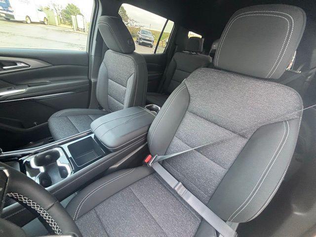 new 2026 Chevrolet Traverse car, priced at $44,455