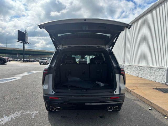 new 2026 Chevrolet Traverse car, priced at $44,065