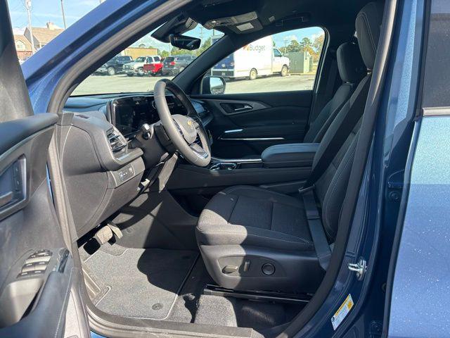 new 2026 Chevrolet Traverse car, priced at $43,920