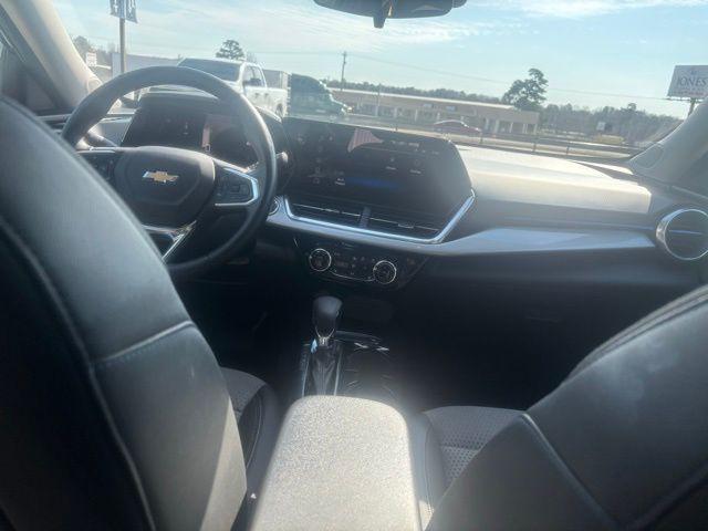 used 2024 Chevrolet Trax car, priced at $18,787