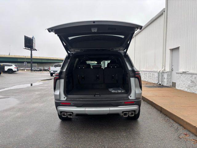 new 2026 Chevrolet Traverse car, priced at $47,885