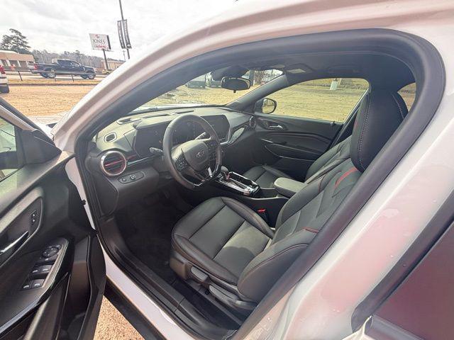 used 2025 Chevrolet Trax car, priced at $23,639