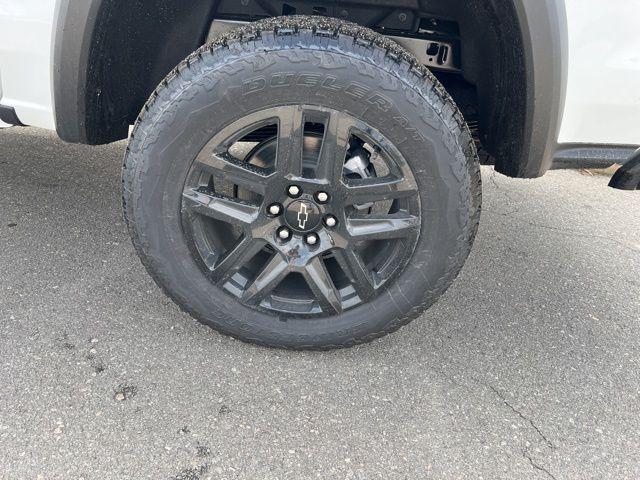 new 2025 Chevrolet Colorado car, priced at $43,254