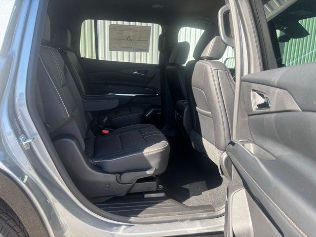 new 2026 Chevrolet Traverse car, priced at $57,460