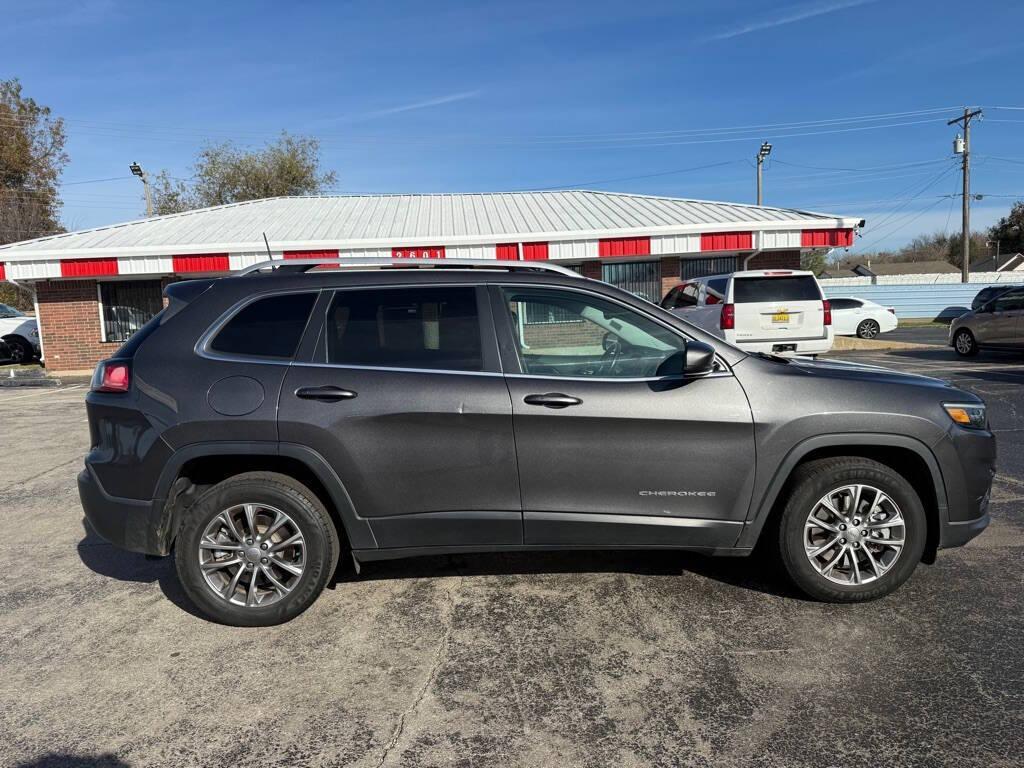 used 2019 Jeep Cherokee car, priced at $12,988