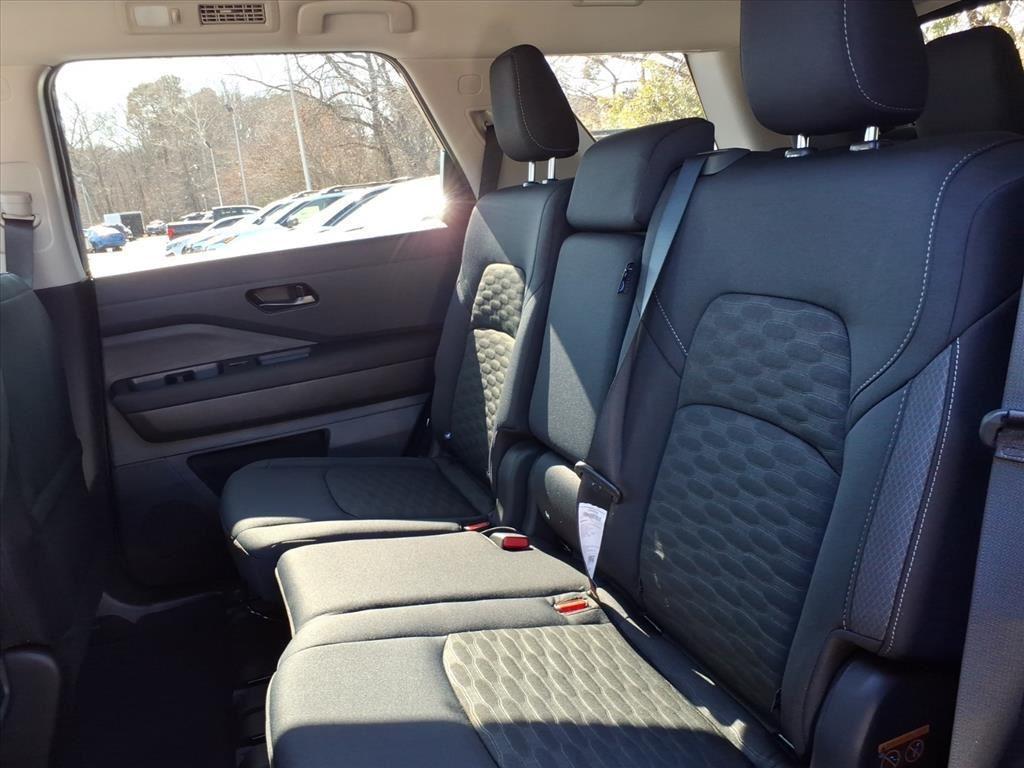 new 2026 Nissan Pathfinder car, priced at $40,260
