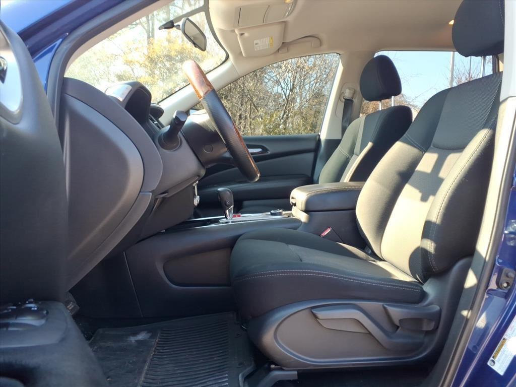 used 2020 Nissan Pathfinder car, priced at $15,827