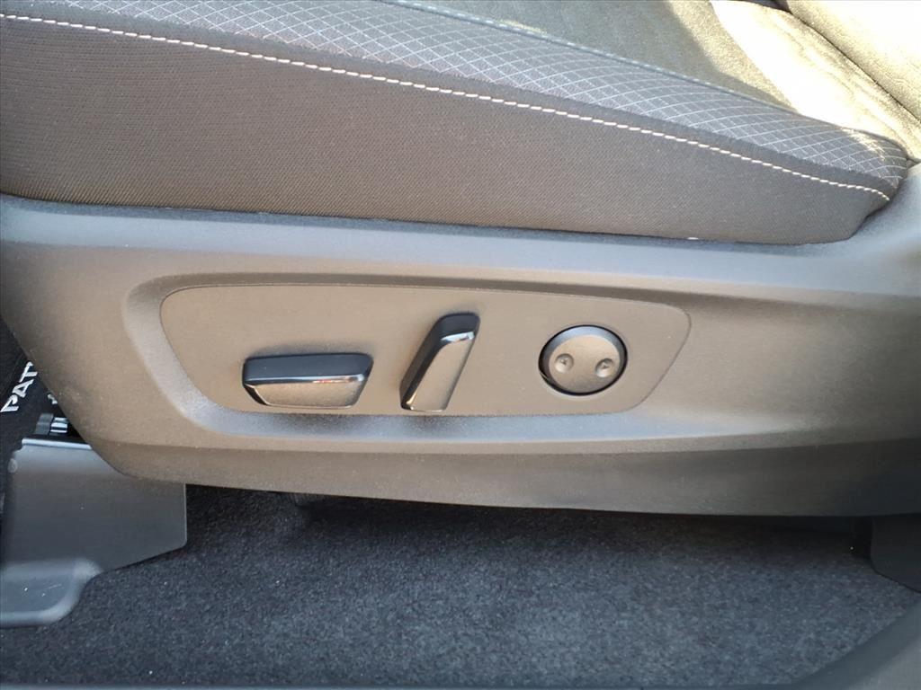 new 2026 Nissan Pathfinder car, priced at $38,260