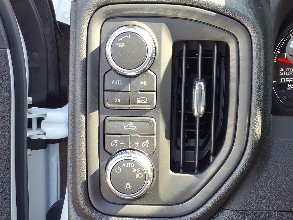 new 2026 GMC Sierra 1500 car, priced at $39,573