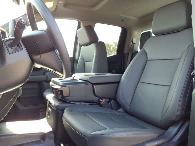 new 2026 GMC Sierra 1500 car, priced at $39,575