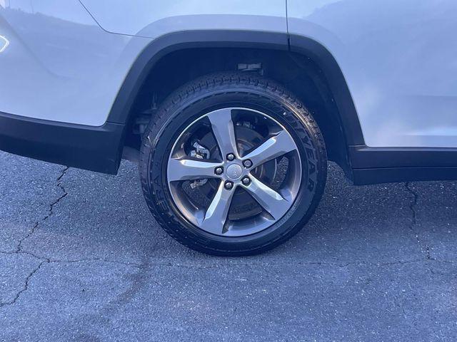 used 2021 Jeep Grand Cherokee L car, priced at $25,500