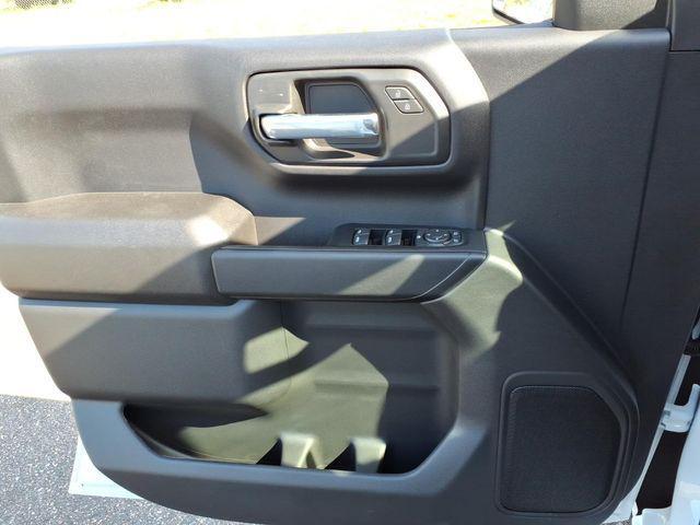new 2026 GMC Sierra 1500 car, priced at $39,575