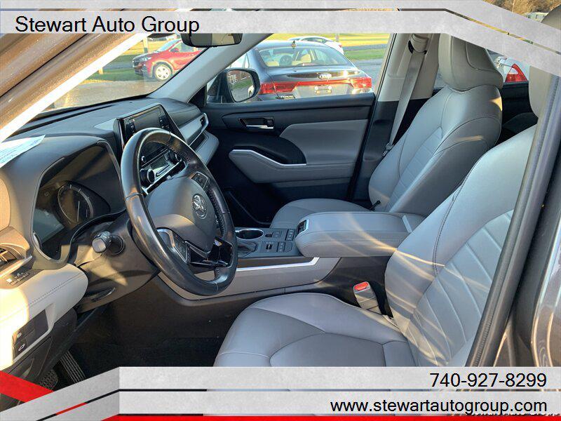 used 2021 Toyota Highlander car, priced at $29,988