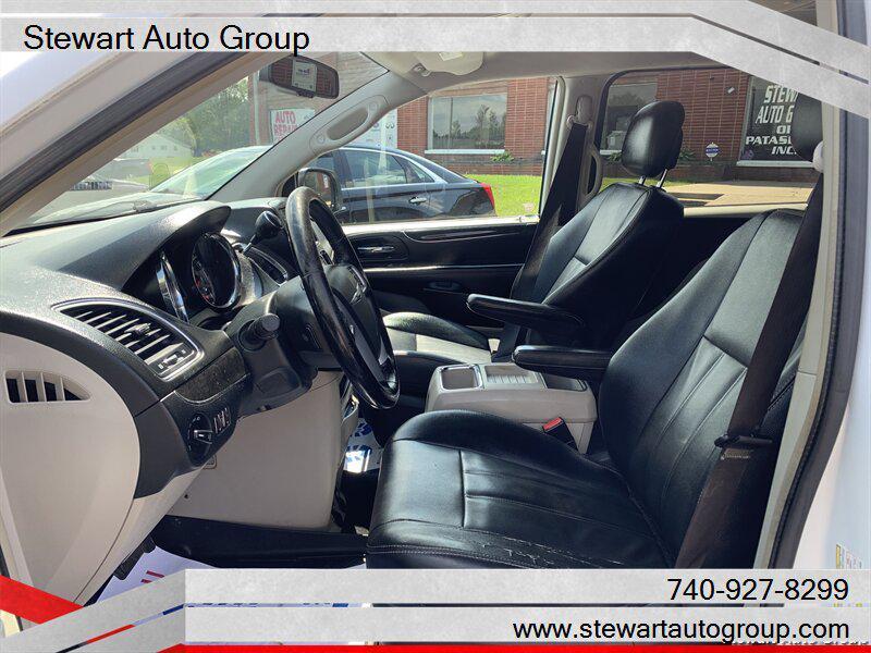 used 2014 Chrysler Town & Country car, priced at $7,499