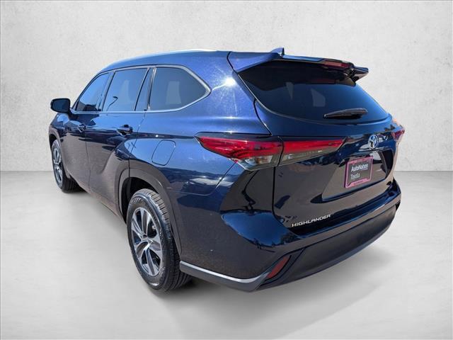 used 2021 Toyota Highlander car, priced at $24,856