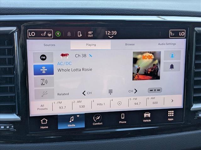 used 2023 Chrysler Pacifica car, priced at $23,091