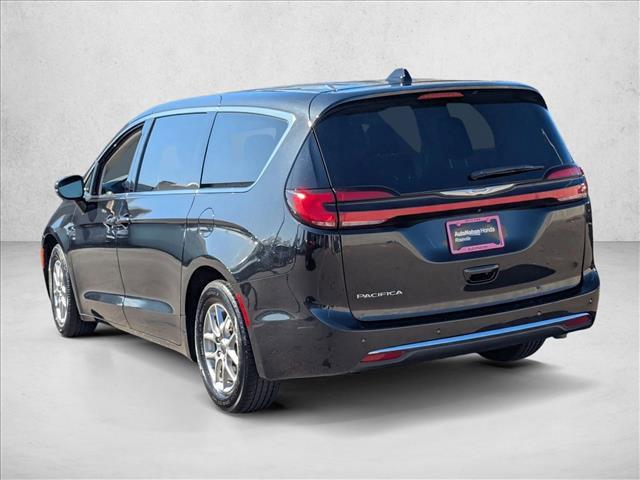 used 2023 Chrysler Pacifica car, priced at $23,091