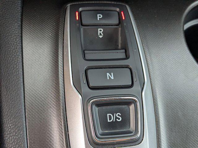 used 2022 Honda Pilot car, priced at $27,597