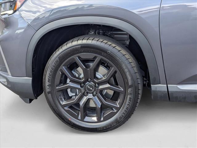 new 2025 Honda Pilot car, priced at $47,194