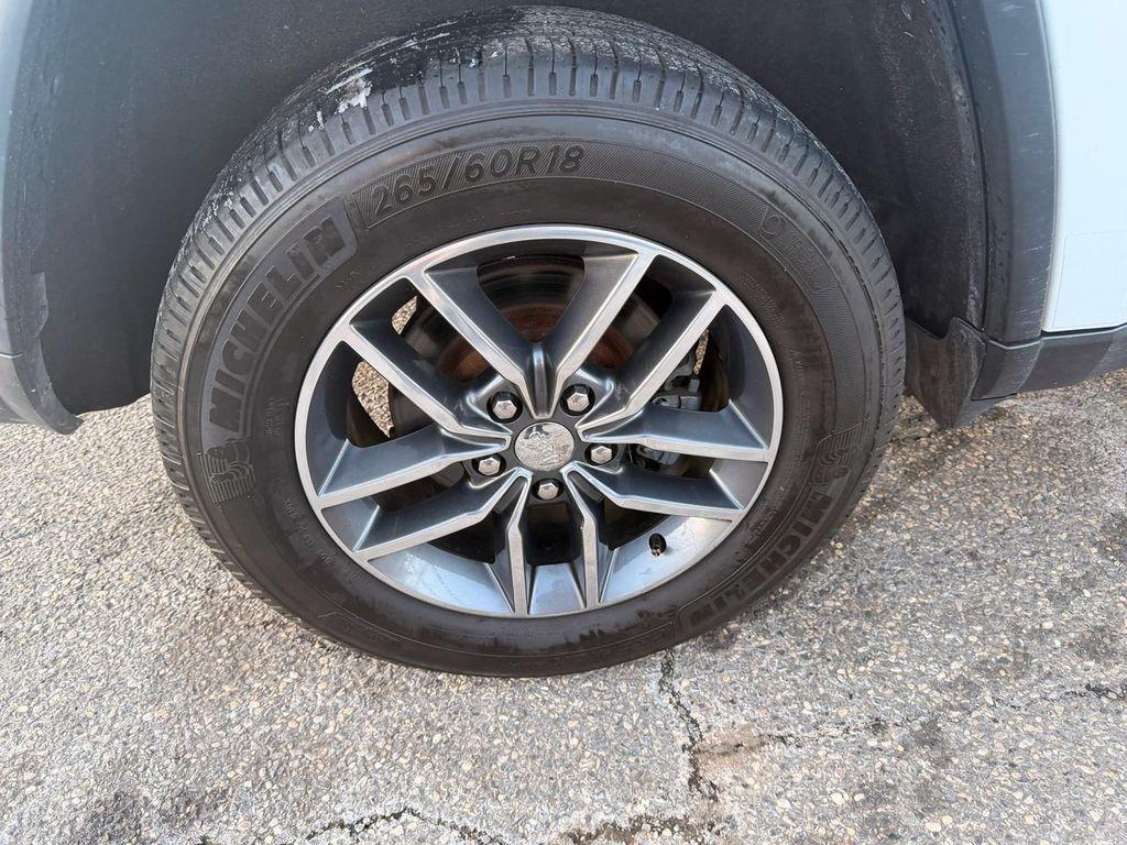 used 2017 Jeep Grand Cherokee car, priced at $14,995