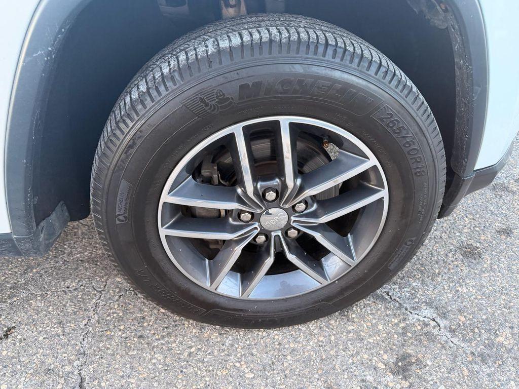 used 2017 Jeep Grand Cherokee car, priced at $14,995