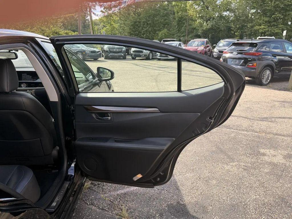 used 2015 Lexus ES 350 car, priced at $17,995