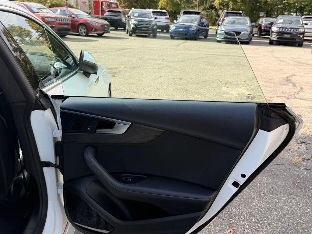 Audi A5 view 23