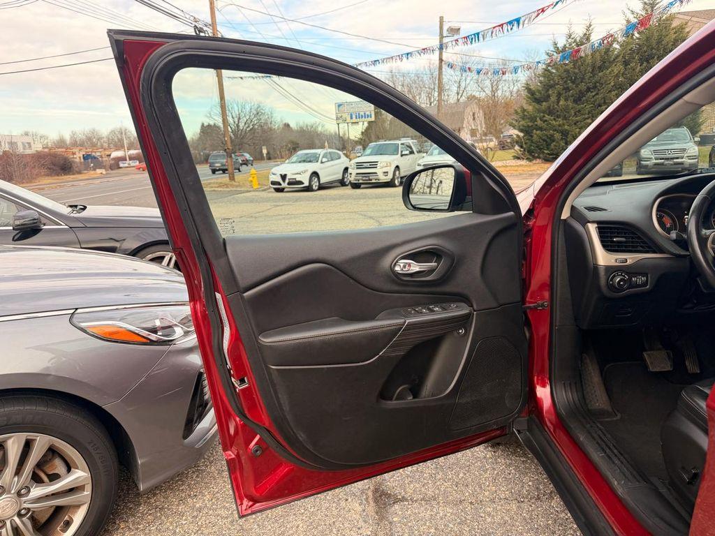 used 2016 Jeep Cherokee car, priced at $11,995