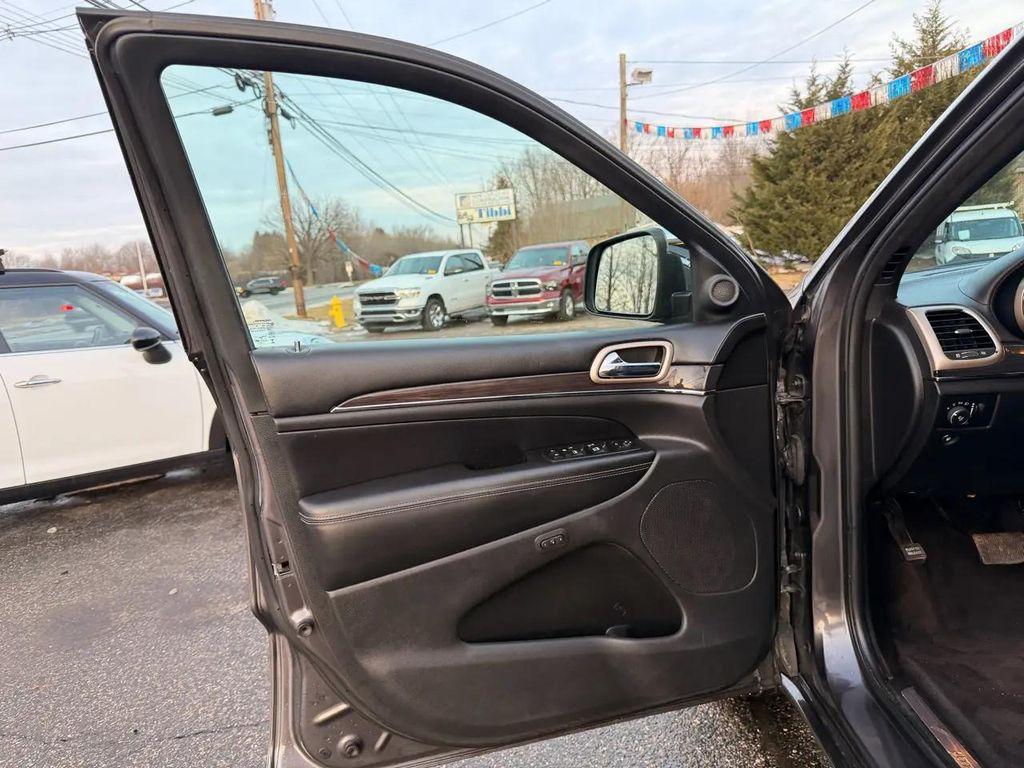 used 2017 Jeep Grand Cherokee car, priced at $12,995