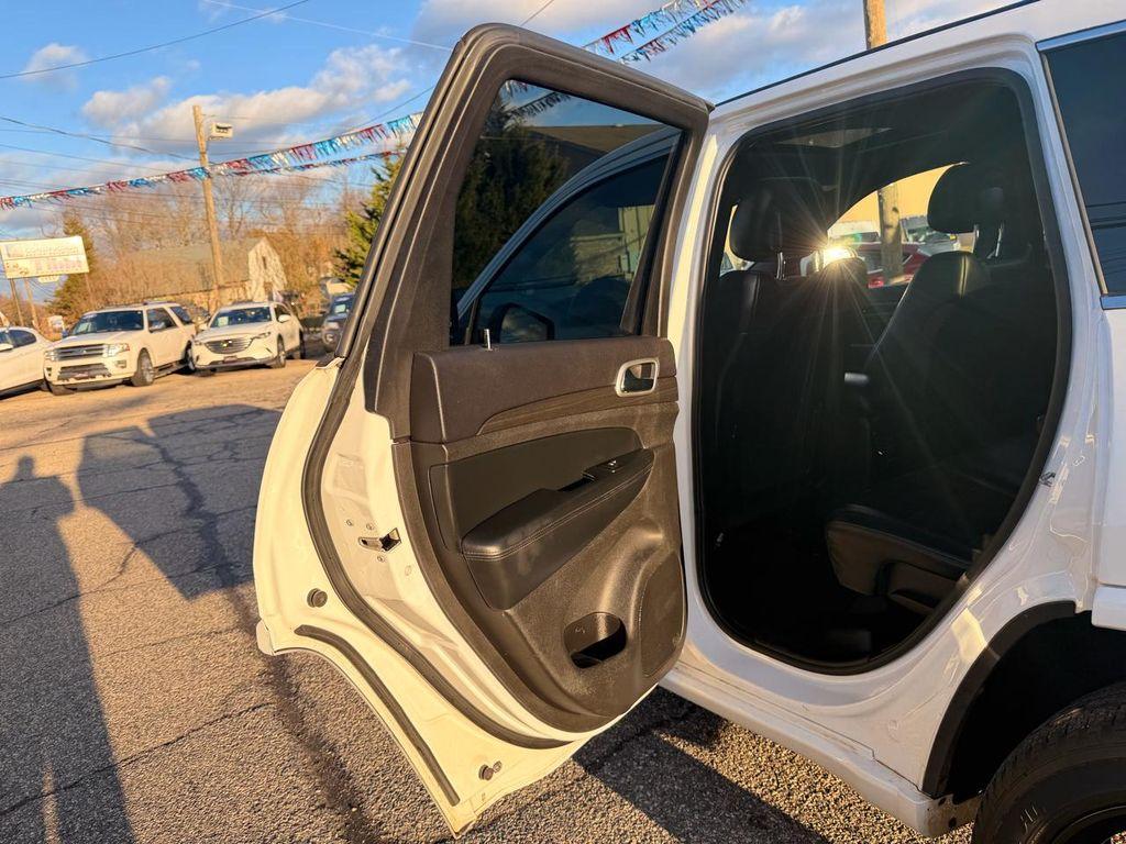 used 2015 Jeep Grand Cherokee car, priced at $9,995