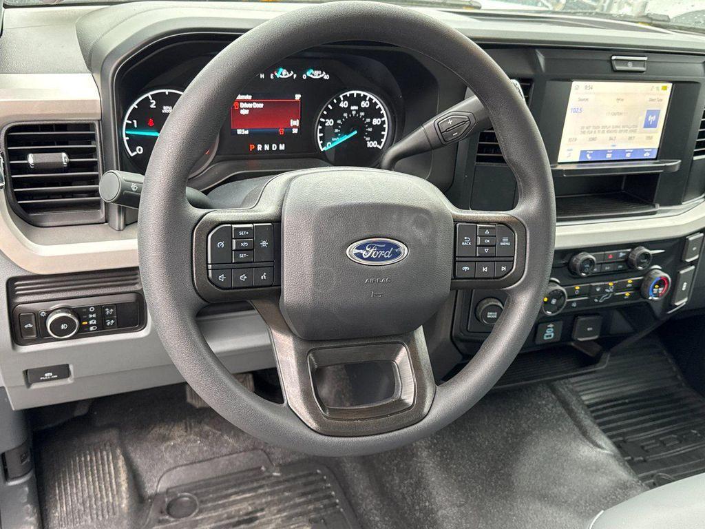 new 2025 Ford F-450 car, priced at $67,000