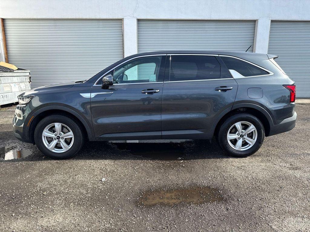 used 2023 Kia Sorento car, priced at $18,200