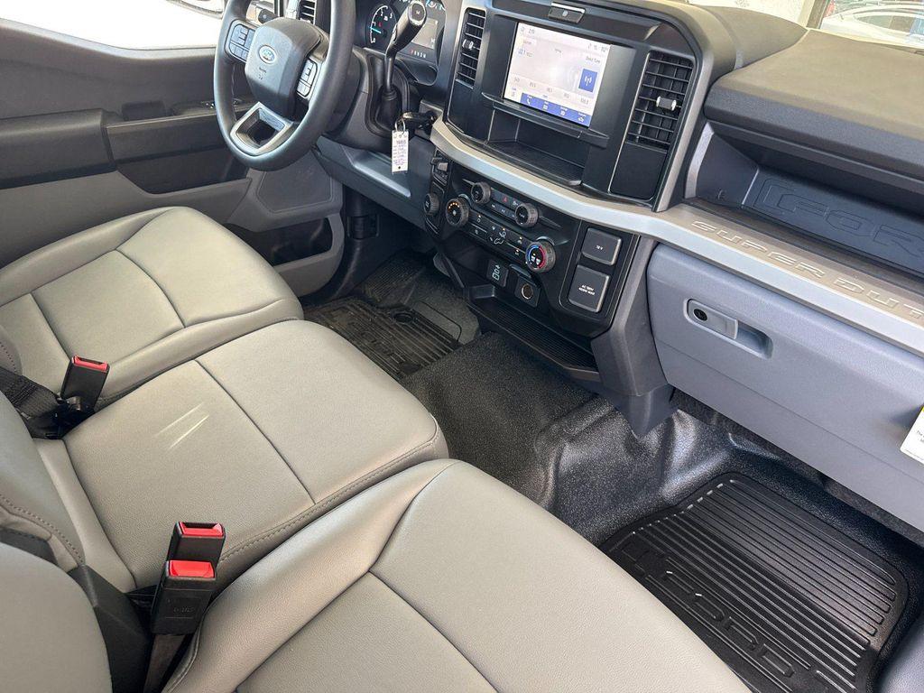 new 2025 Ford F-450 car, priced at $67,570