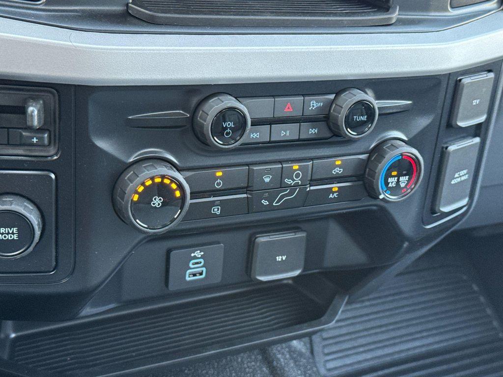 new 2025 Ford F-450 car, priced at $67,570