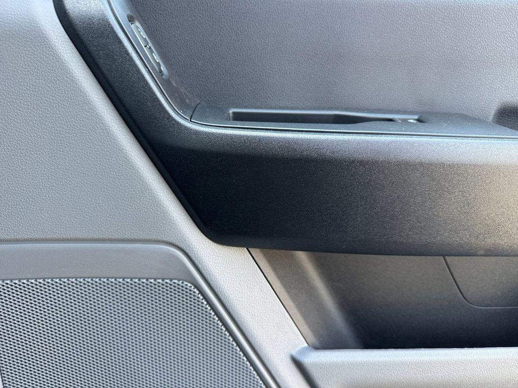 new 2025 Ford F-450 car, priced at $67,570