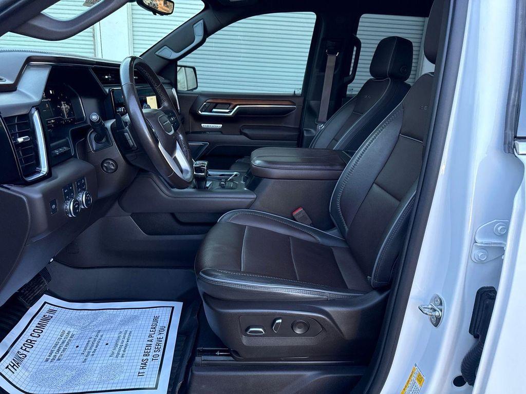 used 2023 GMC Sierra 1500 car, priced at $38,000