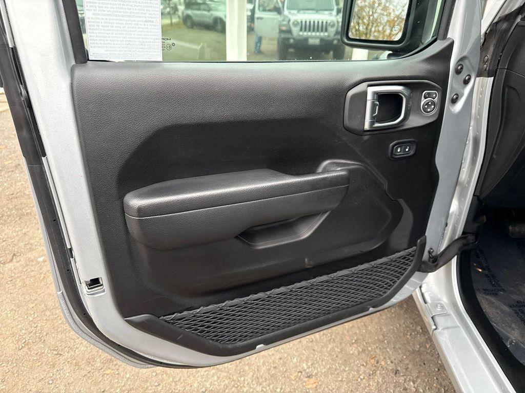 used 2022 Jeep Wrangler car, priced at $25,900