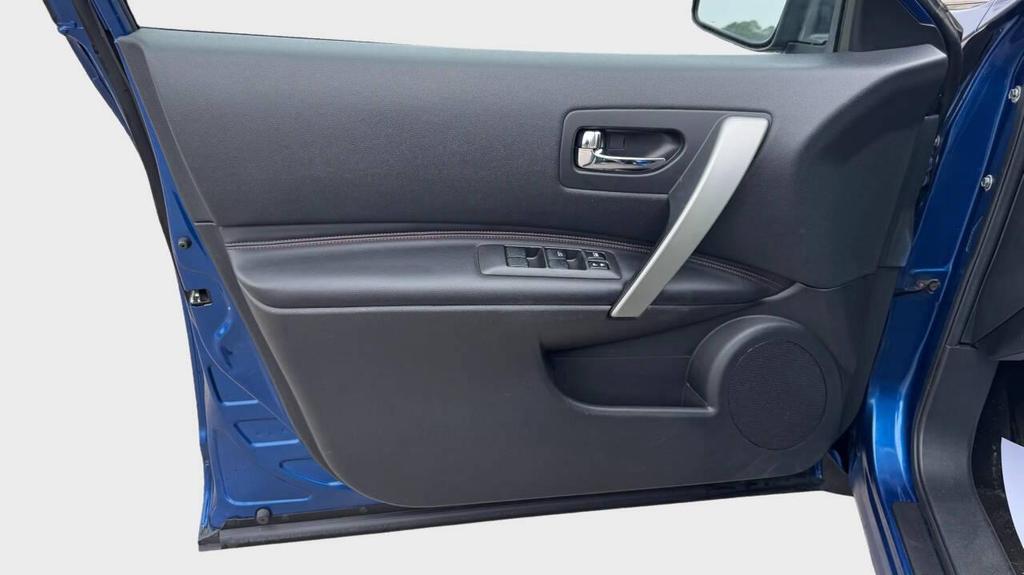 used 2011 Nissan Rogue car, priced at $7,997