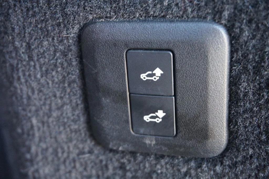 used 2020 Land Rover Range Rover Sport car, priced at $27,998