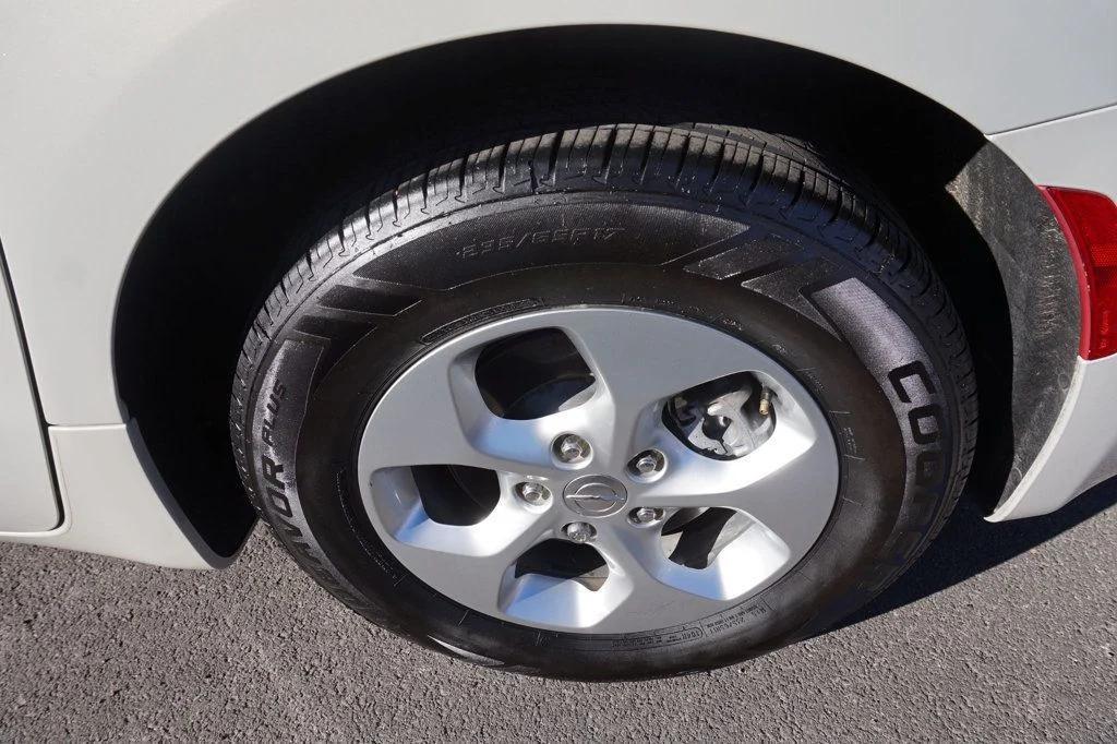 used 2017 Chrysler Pacifica car, priced at $13,998