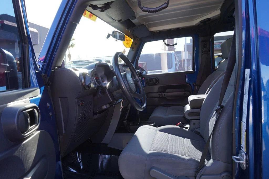 used 2009 Jeep Wrangler Unlimited car, priced at $15,998