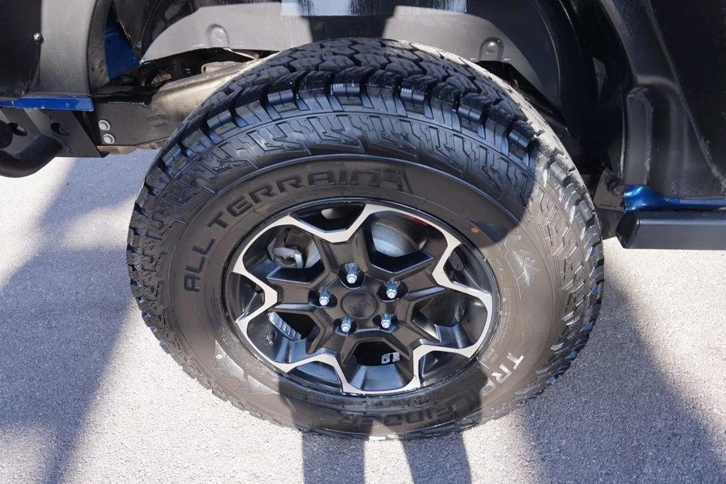 used 2009 Jeep Wrangler Unlimited car, priced at $15,998
