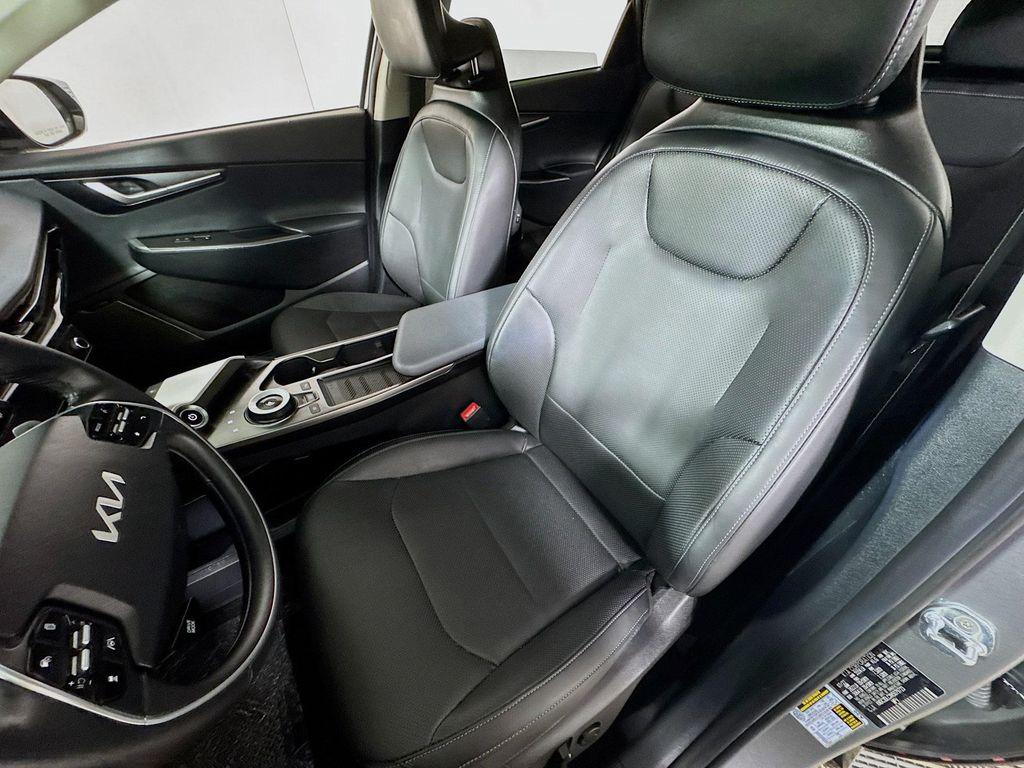 used 2022 Kia EV6 car, priced at $23,190