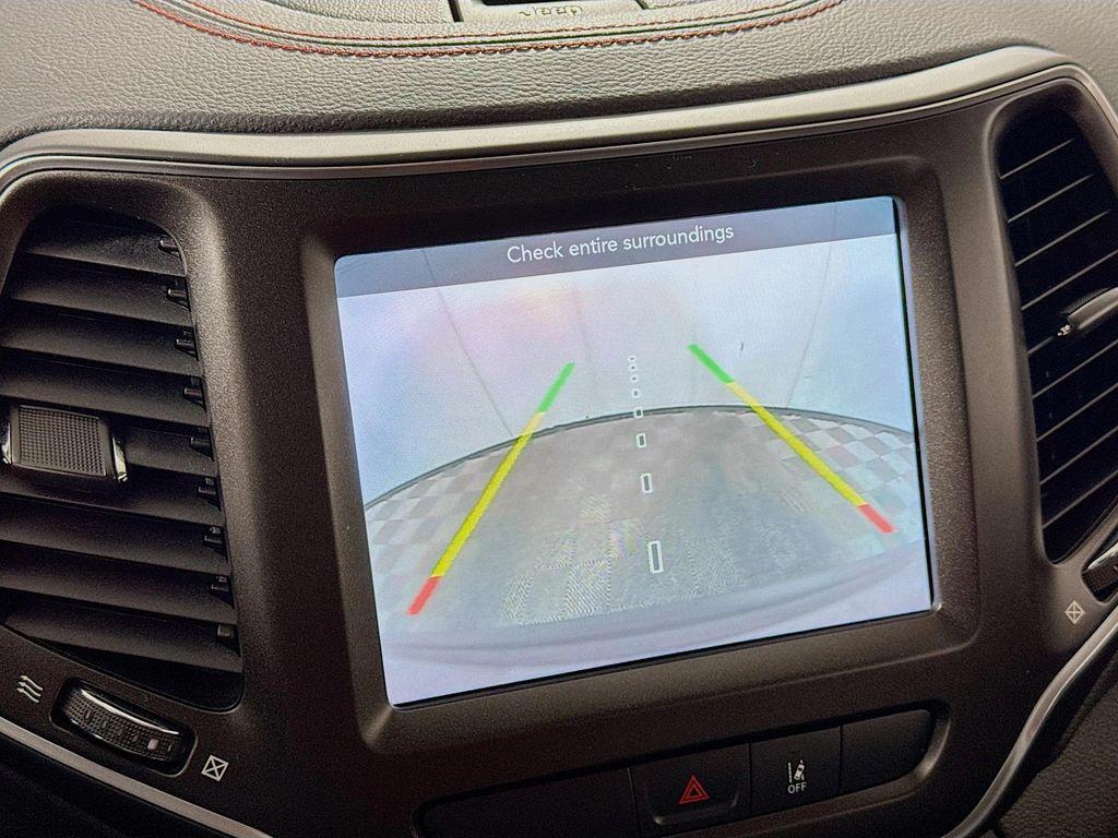 used 2022 Jeep Cherokee car, priced at $18,790