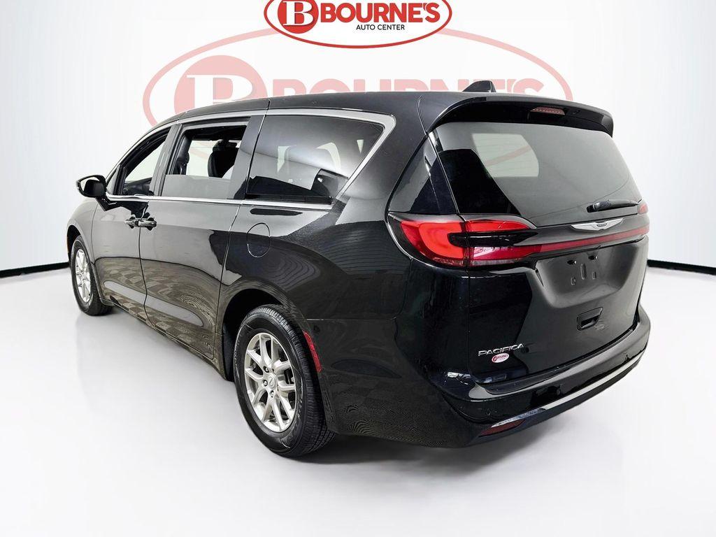 used 2025 Chrysler Pacifica car, priced at $28,990